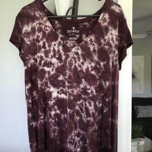 American Eagle V neck shirt